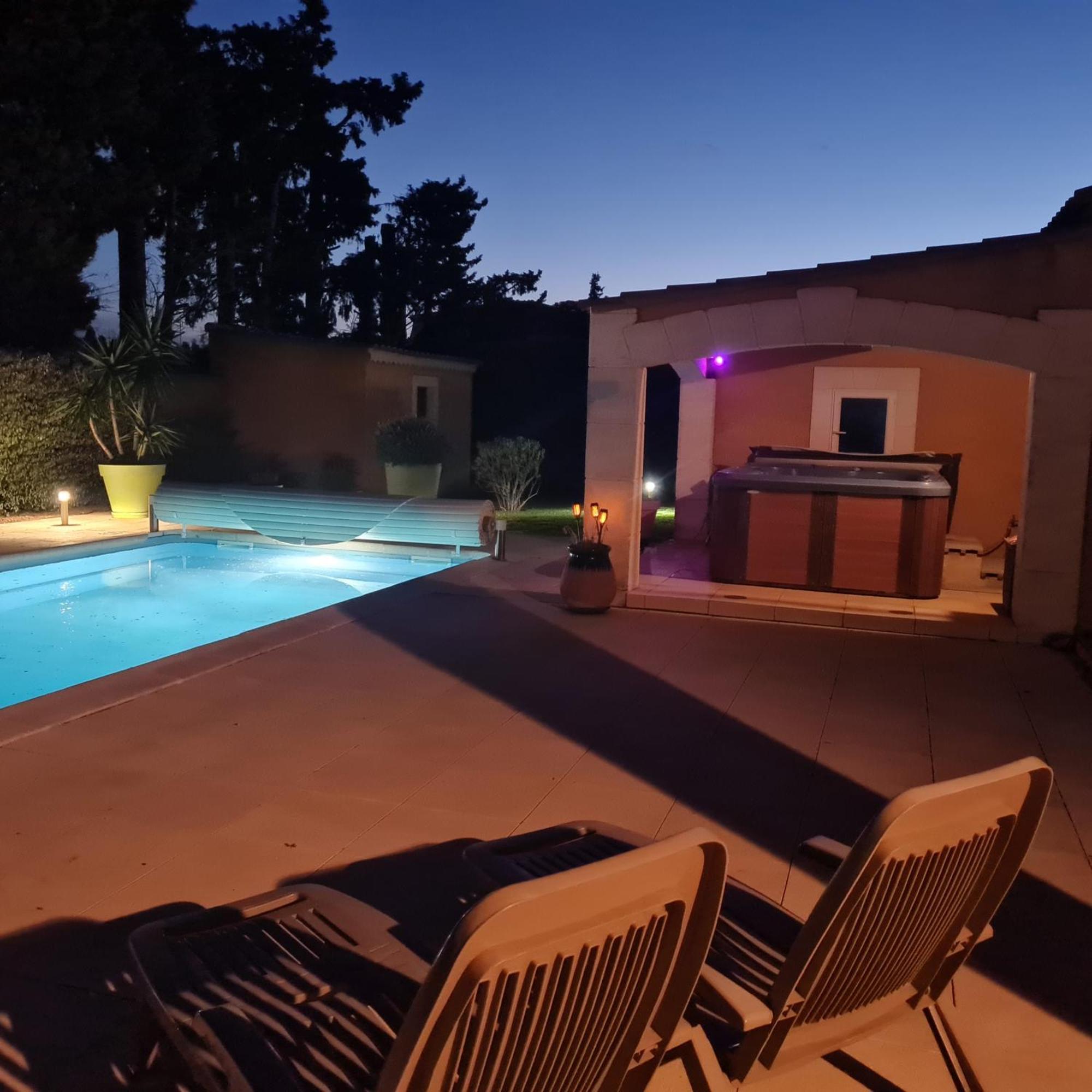 Villa Flamenca - Piscine Chauffee Châteaurenard المظهر الخارجي الصورة